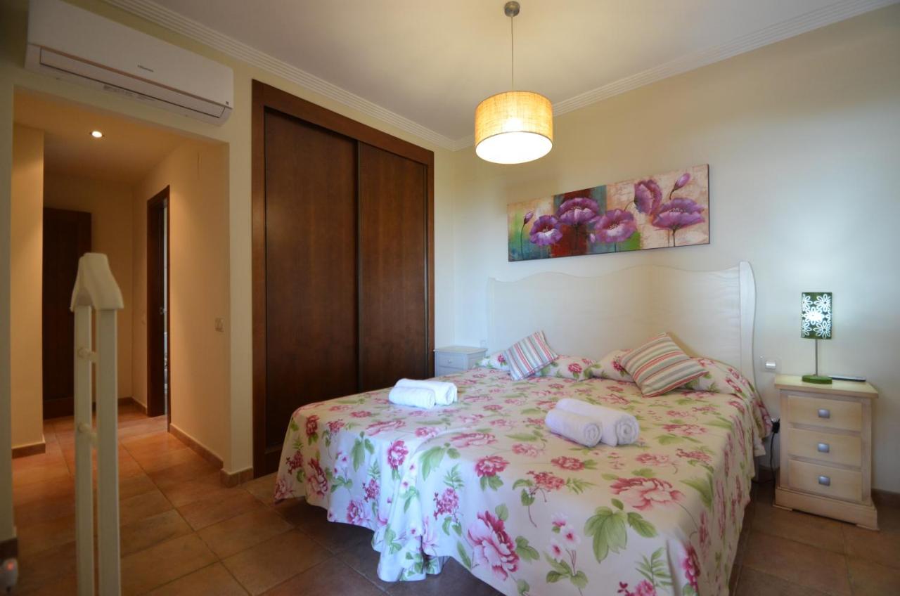 Apartamentos Punta Canela Исла-Канела Экстерьер фото